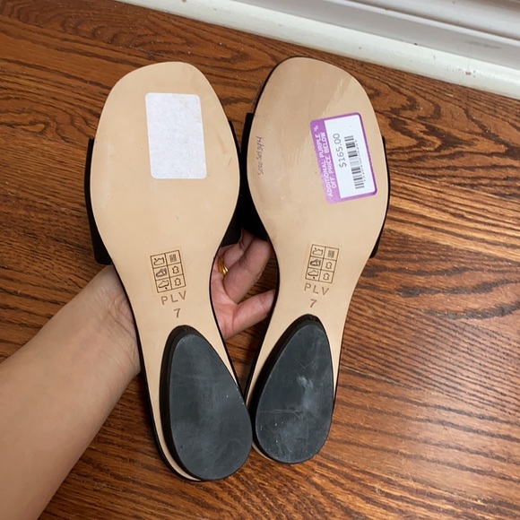 Host Pick ❤️PLV - Pour La Victoire Mallory Slides - Picture 3 of 5